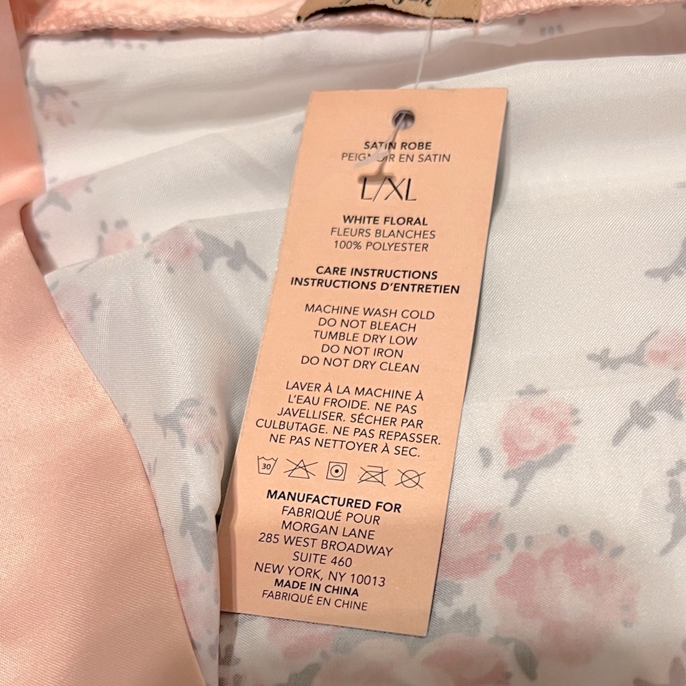 NWT Allie Robe In White Floral - Picture 3 of 4
